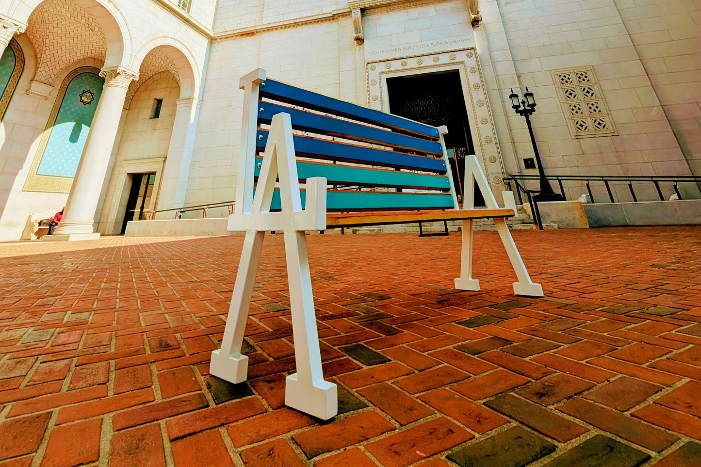 LA Bench